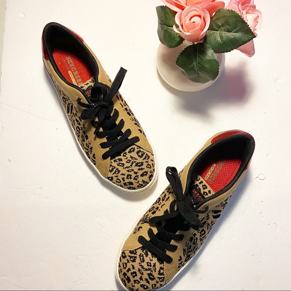 skechers go walk wild safari